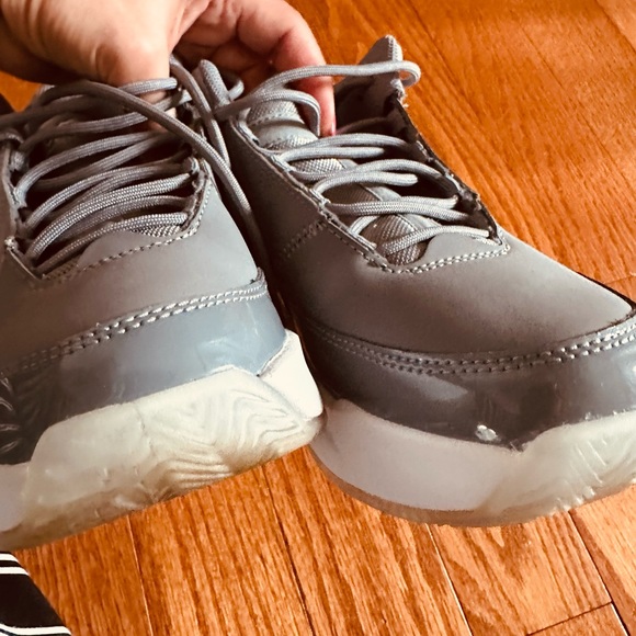 Jordan 23 Gray Shoes junior size 5.5 Y - Picture 2 of 8